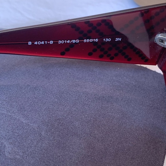 EUC Burberry Sunglasses with Swarovski Crystals - Picture 8 of 8